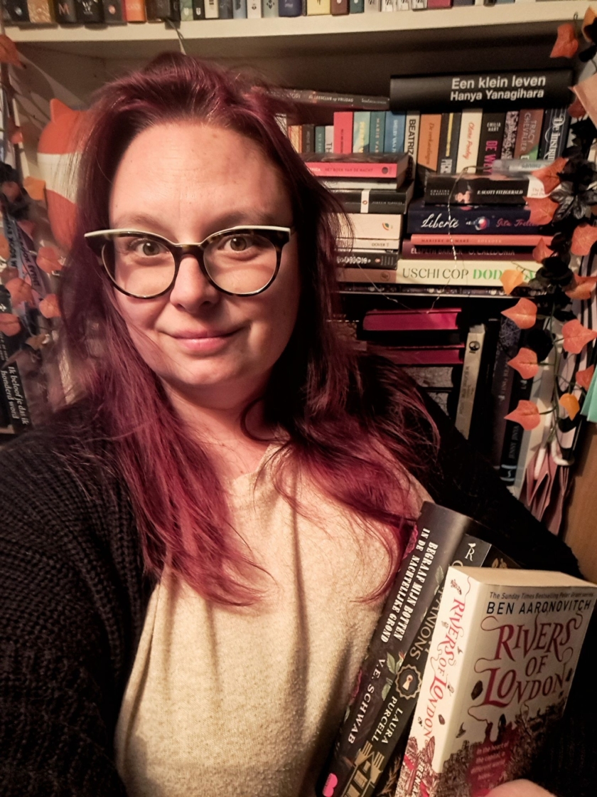 Nathalie  –  @nathaliesbookishadventures